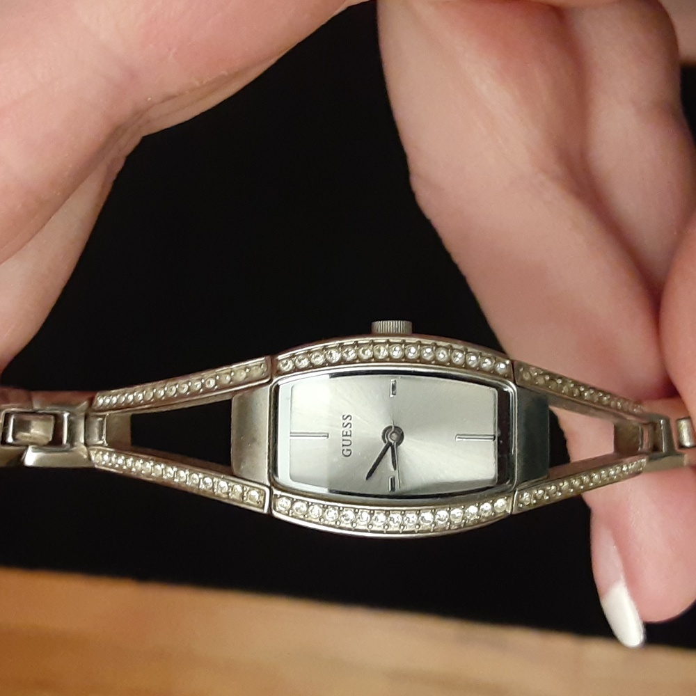 Vintage Guess Watch - Picture 6 of 6
